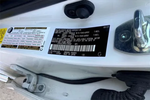 More photos of 2023 Toyota 4Runner Limited at Cable Dahmer of Topeka, KS