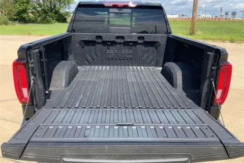 More photos of 2024 GMC Sierra 1500 Denali Ultimate at Cable Dahmer of Topeka, KS