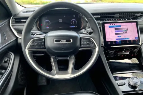 More photos of 2023 Jeep Grand Cherokee L Limited at Cable Dahmer of Topeka, KS