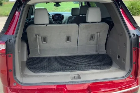 More photos of 2020 Chevrolet Traverse Premier at Cable Dahmer of Topeka, KS