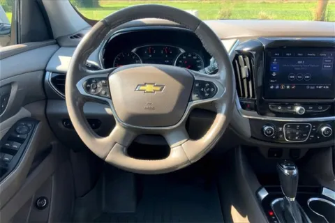 More photos of 2020 Chevrolet Traverse LT Cloth at Cable Dahmer of Topeka, KS