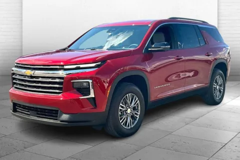 Photos of 2026 Chevrolet Traverse LT for sale in Topeka, KS at Cable Dahmer of Topeka