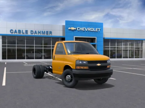 Unknown 2025 Chevrolet Express Cutaway 3500 1WT for sale in Topeka, KS