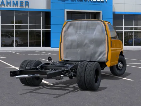 More photos of 2025 Chevrolet Express Cutaway 3500 1WT at Cable Dahmer of Topeka, KS