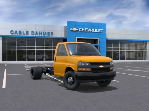 Unknown 2025 Chevrolet Express Cutaway 3500 1WT for sale in Topeka, KS