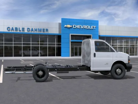 More photos of 2025 Chevrolet Express Cutaway 3500 1WT at Cable Dahmer of Topeka, KS