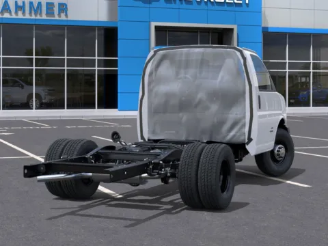More photos of 2025 Chevrolet Express Cutaway 3500 1WT at Cable Dahmer of Topeka, KS
