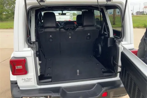 More photos of 2018 Jeep Wrangler Unlimited Rubicon at Cable Dahmer of Topeka, KS