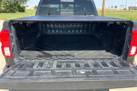 More photos of 2017 Chevrolet Silverado 1500 High Country at Cable Dahmer of Topeka, KS