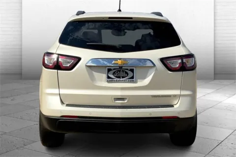 Another view of 2014 Chevrolet Traverse LT for sale in Topeka, KS at Cable Dahmer of Topeka
