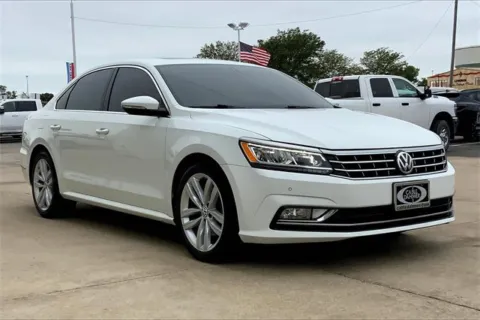Black 2018 Volkswagen Passat 2.0T SE for sale in Topeka, KS