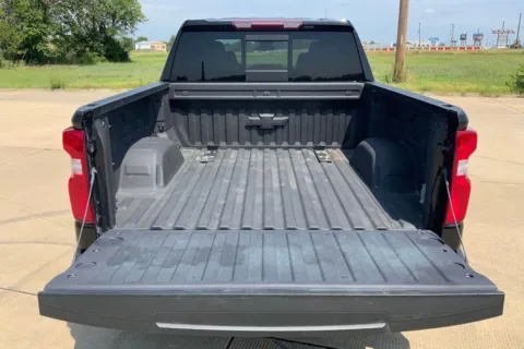 More photos of 2022 Chevrolet Silverado 1500 RST at Cable Dahmer of Topeka, KS