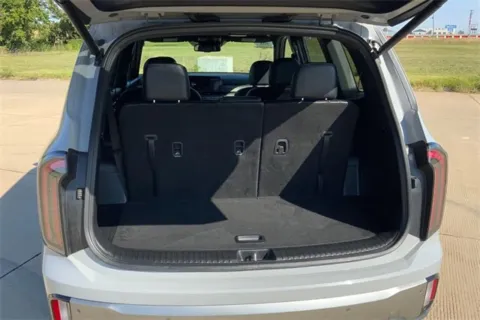 More photos of 2023 Kia Telluride EX X-Line at Cable Dahmer of Topeka, KS