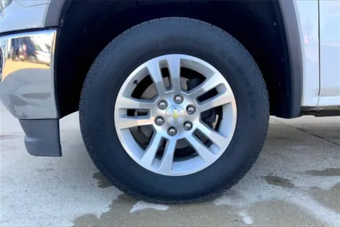 Photos of 2017 GMC Sierra 1500 REG CAB 2WD 133.0 for sale in Topeka, KS at Cable Dahmer of Topeka
