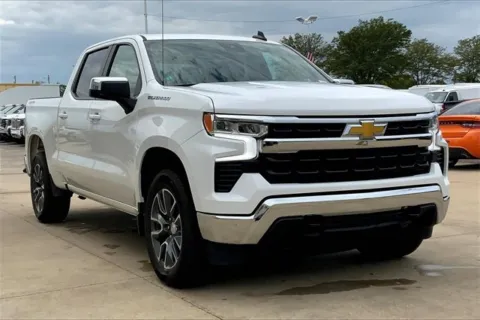 White 2023 Chevrolet Silverado 1500 LT (2FL) for sale in Topeka, KS