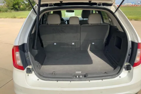 More photos of 2013 Ford Edge SEL at Cable Dahmer of Topeka, KS