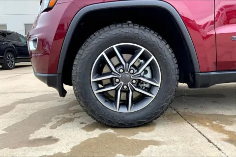 Photos of 2022 Jeep Grand Cherokee WK Limited for sale in Topeka, KS at Cable Dahmer of Topeka