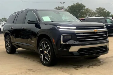 Black 2024 Chevrolet Traverse Premier for sale in Topeka, KS