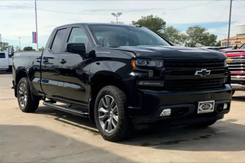 Black 2020 Chevrolet Silverado 1500 RST for sale in Topeka, KS