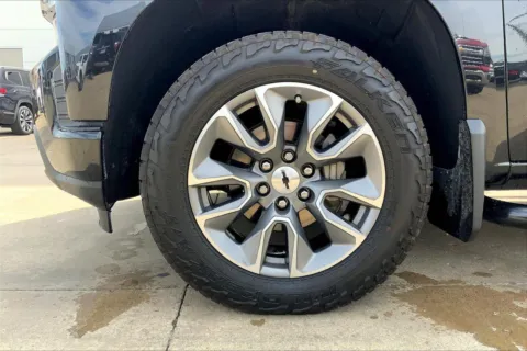 Photos of 2020 Chevrolet Silverado 1500 RST for sale in Topeka, KS at Cable Dahmer of Topeka
