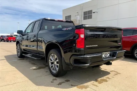 More photos of 2020 Chevrolet Silverado 1500 RST at Cable Dahmer of Topeka, KS