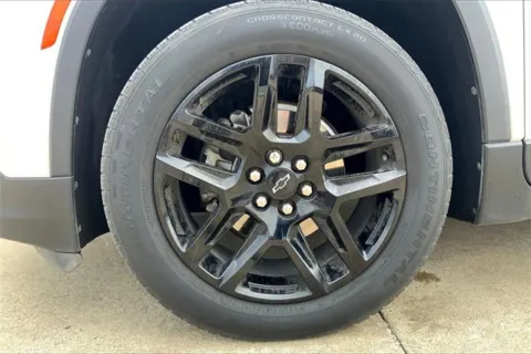 Photos of 2023 Chevrolet Traverse LT Cloth for sale in Topeka, KS at Cable Dahmer of Topeka