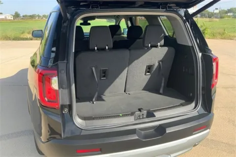 More photos of 2023 GMC Acadia SLE at Cable Dahmer of Topeka, KS