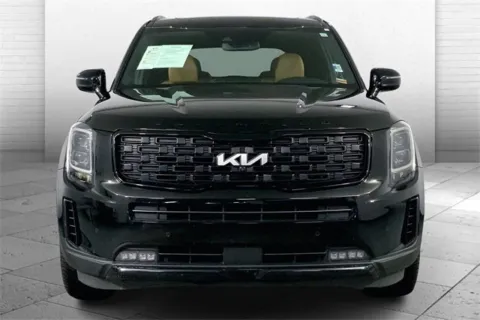 Photos of 2022 Kia Telluride SX for sale in Topeka, KS at Cable Dahmer of Topeka