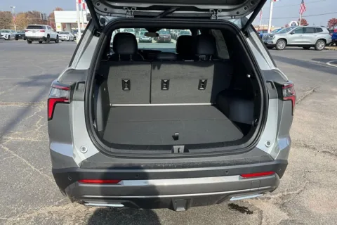 More photos of 2026 Chevrolet Equinox ACTIV at Cable Dahmer of Topeka, KS