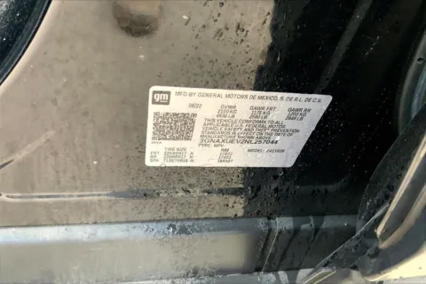 More photos of 2022 Chevrolet Equinox LT at Cable Dahmer of Topeka, KS