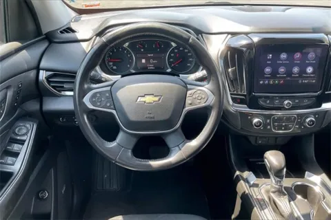 More photos of 2021 Chevrolet Traverse Premier at Cable Dahmer of Topeka, KS