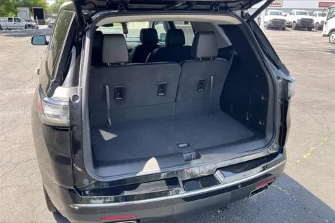 More photos of 2021 Chevrolet Traverse Premier at Cable Dahmer of Topeka, KS