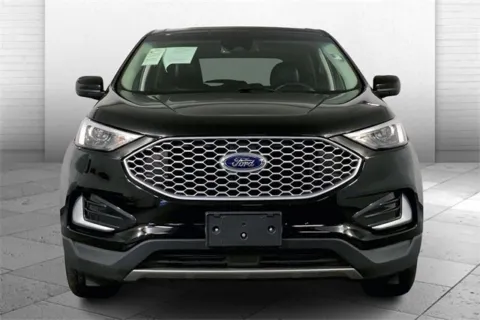 Photos of 2024 Ford Edge SEL for sale in Topeka, KS at Cable Dahmer of Topeka
