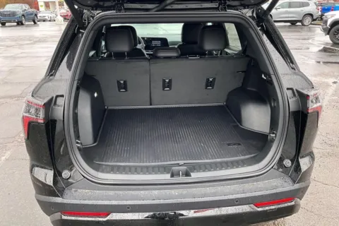 More photos of 2026 Chevrolet Equinox RS at Cable Dahmer of Topeka, KS