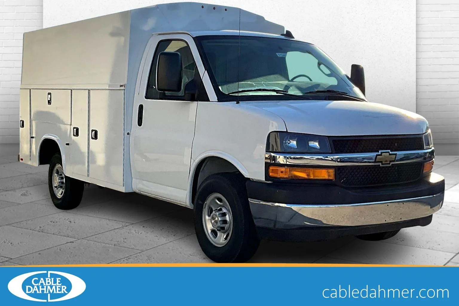 2025 Chevrolet Express Cutaway Base's photo