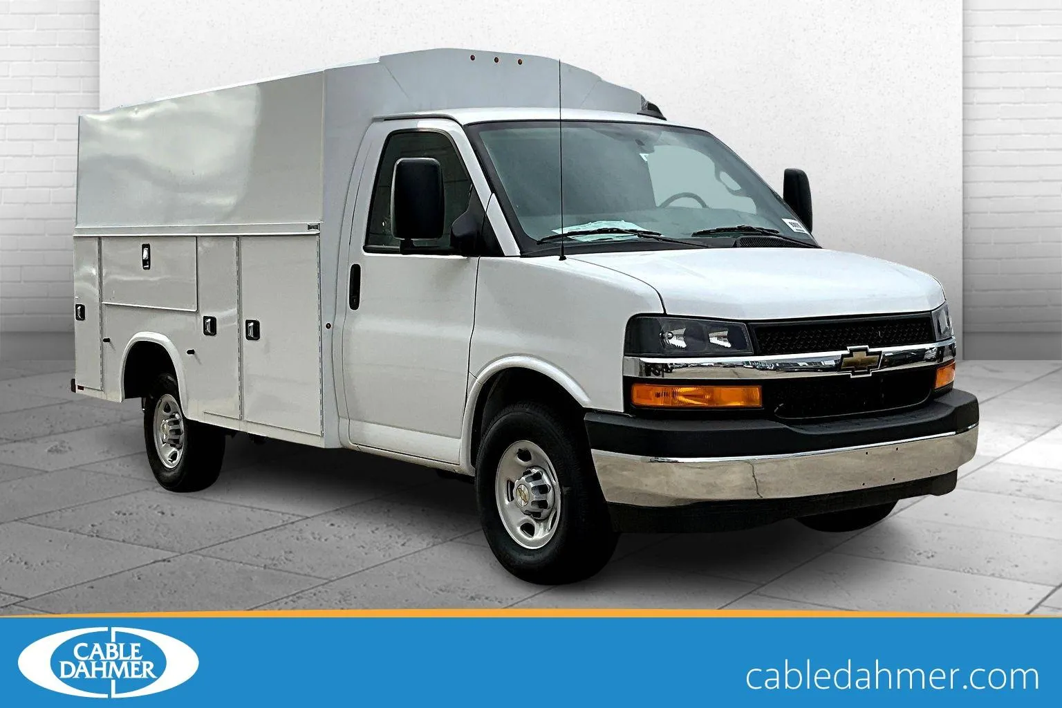 2025 Chevrolet Express Cutaway Base's photo