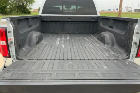 More photos of 2019 GMC Sierra 2500 HD SLT at Cable Dahmer of Topeka, KS