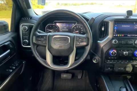 More photos of 2022 GMC Sierra 2500 HD Denali at Cable Dahmer of Topeka, KS