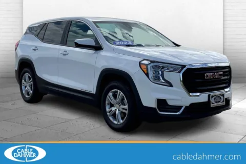 White 2024 GMC Terrain SLE for sale in Topeka, KS