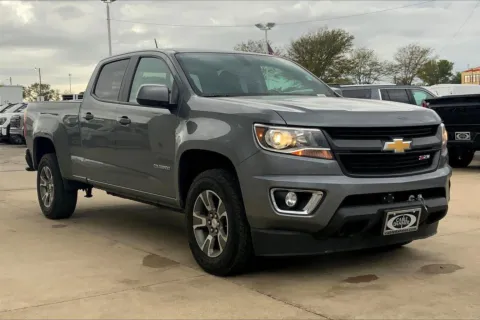 Gray 2019 Chevrolet Colorado 4WD Z71 for sale in Topeka, KS