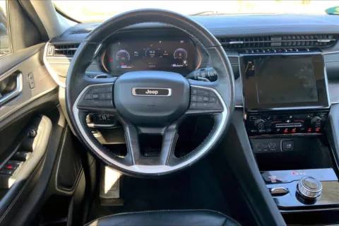 More photos of 2022 Jeep Grand Cherokee Limited at Cable Dahmer of Topeka, KS