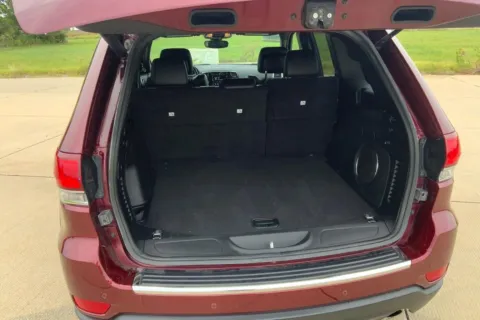 More photos of 2022 Jeep Grand Cherokee WK Limited at Cable Dahmer of Topeka, KS