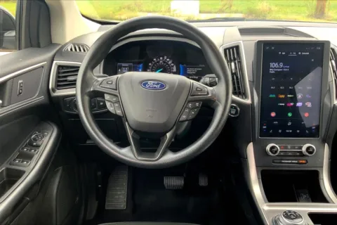 More photos of 2023 Ford Edge SEL at Cable Dahmer of Topeka, KS