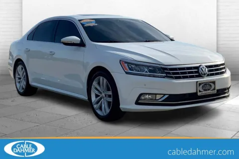 Black 2018 Volkswagen Passat 2.0T SE for sale in Topeka, KS