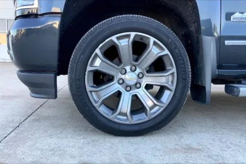 Photos of 2018 Chevrolet Silverado 1500 High Country for sale in Topeka, KS at Cable Dahmer of Topeka