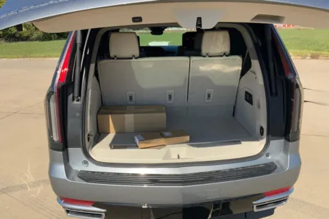 More photos of 2023 Cadillac Escalade Premium Luxury Platinum at Cable Dahmer of Topeka, KS