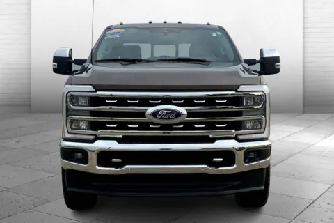 Photos of 2023 Ford Super Duty F-250 SRW LARIAT for sale in Topeka, KS at Cable Dahmer of Topeka