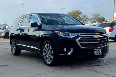 Black 2020 Chevrolet Traverse Premier for sale in Topeka, KS