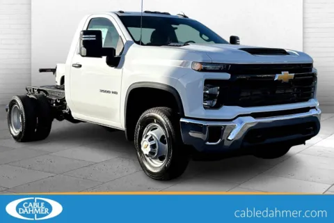 White 2026 Chevrolet Silverado 3500 HD Chassis Cab Work Truck for sale in Topeka, KS