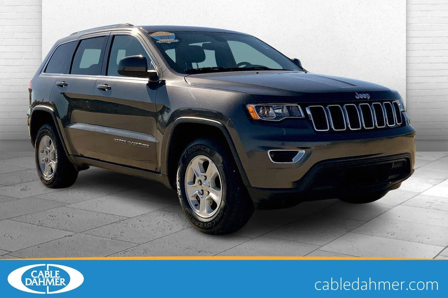 Used 2017 Jeep Grand Cherokee Laredo E with VIN 1C4RJFAG5HC913172 for sale in Kansas City